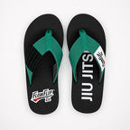 Chanclas de jiu-jitsu brasileño (BJJ) con el cinturón verde