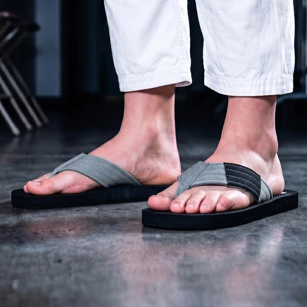 Chanclas BJJ cinturón gris junior